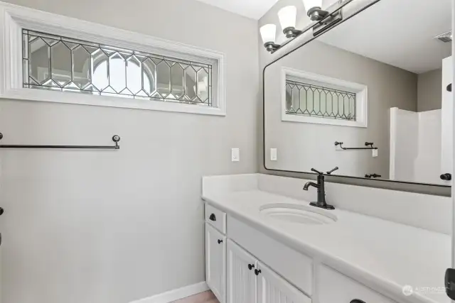 2nd floor bathroom