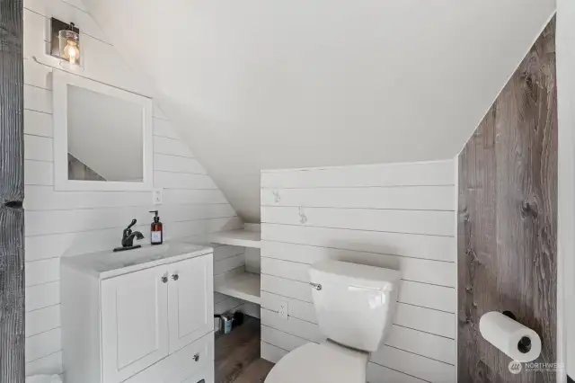 3/4 bath in bonus room.