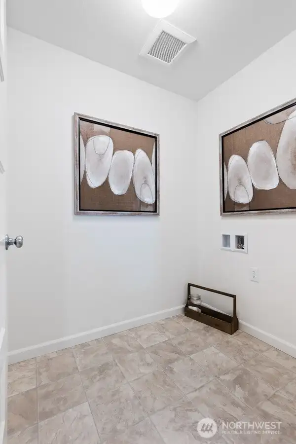 ***Floor plans may vary from actual home constructed. Features, elevation, materials, dimensions and layout are all subject to change without notice.****
