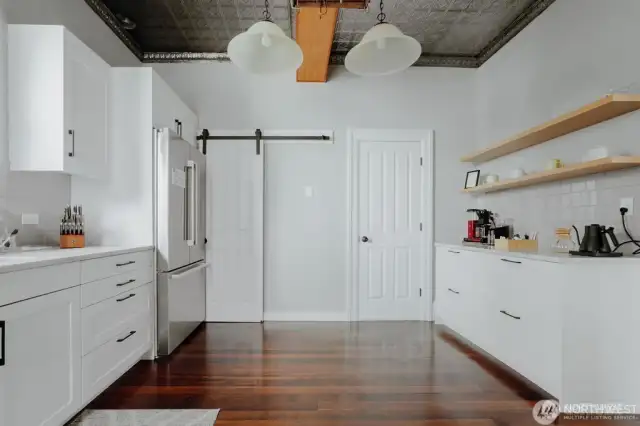 Common kitchen for rooms 1, 2, 3, 4, 7
