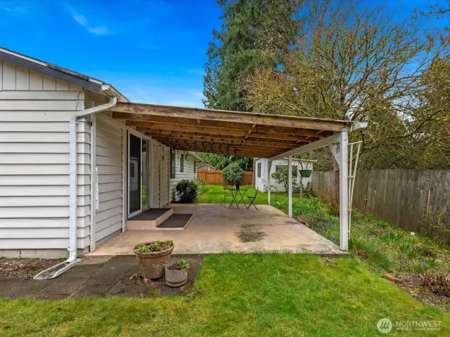 Covered Patio Area ~