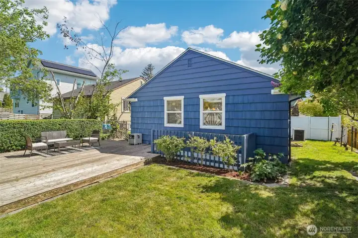 rear yard, garden
