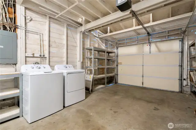 Clean and functional 1 car garage with direct access to the home