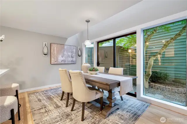 Main floor: Cozy dining area ideal for relaxed meals and conversation