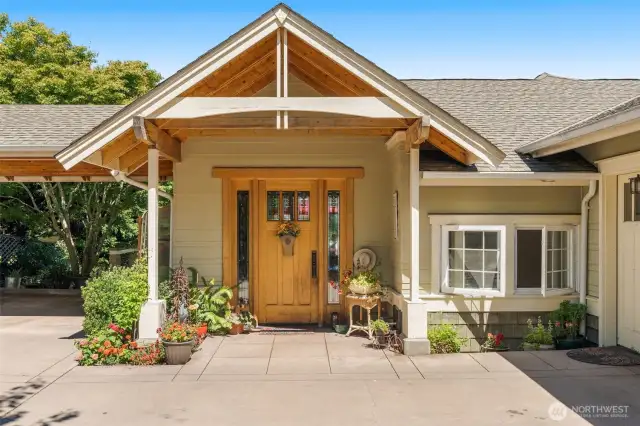 Entrance & porch with bungalow design