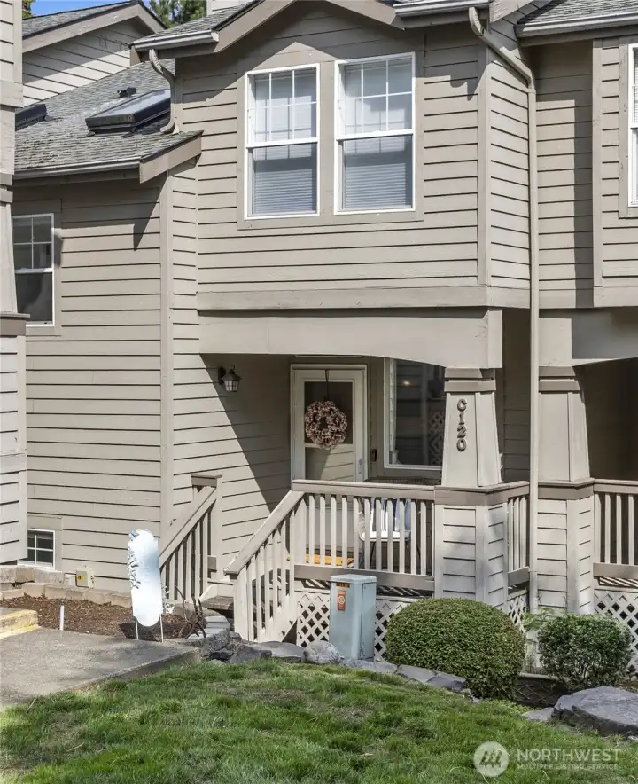 Cute Townhouse in a wonderful location!