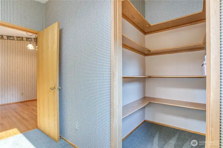 Walk-in pantry off laundry room
