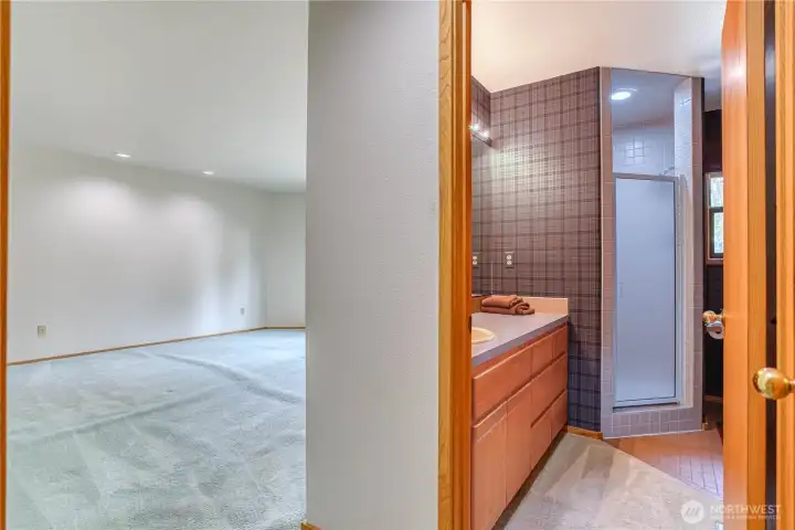 Primary suite