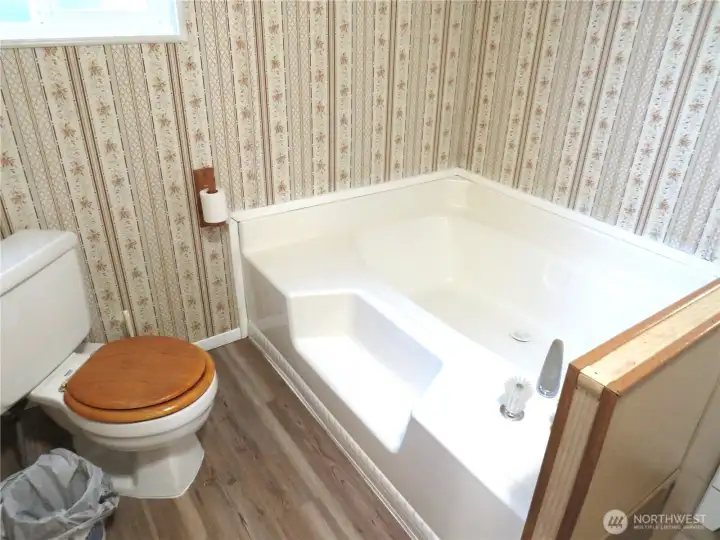 Sunken tub