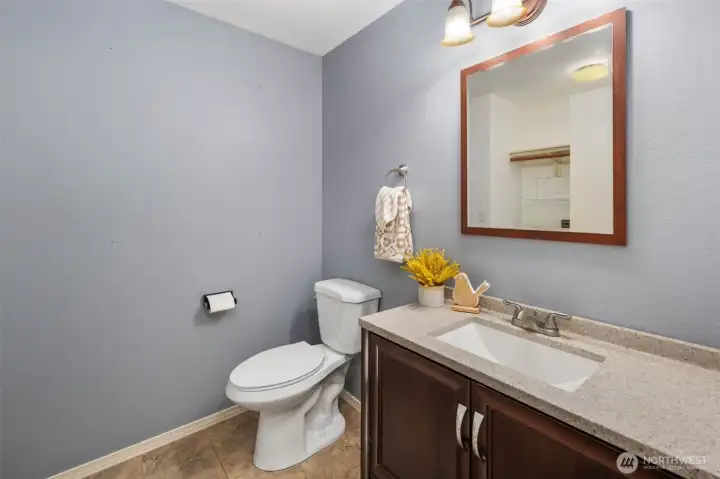 Main level 1/2 bathroom.