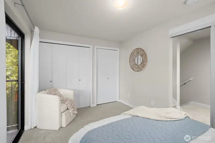 Second bedroom from another angle.