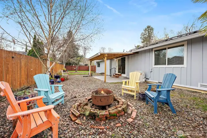 Gather around the campfire on cold brisk fall nights and summer evening for long talks and star gazing.