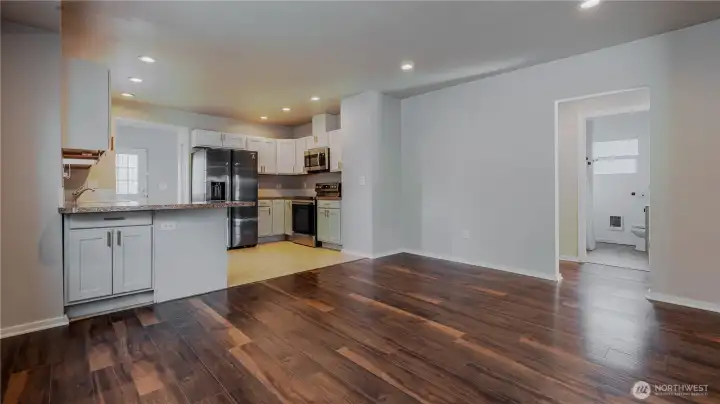 Dining area with a functional layout that makes everyday cooking and gatherings easy.