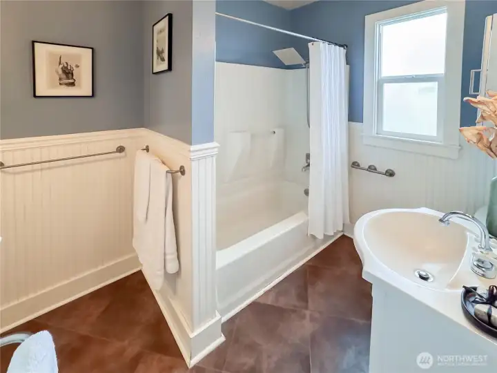 Upper Floor, Unit #1