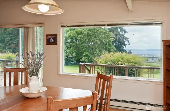 Dine with Puget Sound as your backdrop. Dine with Puget Sound as your backdrop.