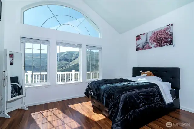 Upstairs bedroom with views of the Yakima River Canyon