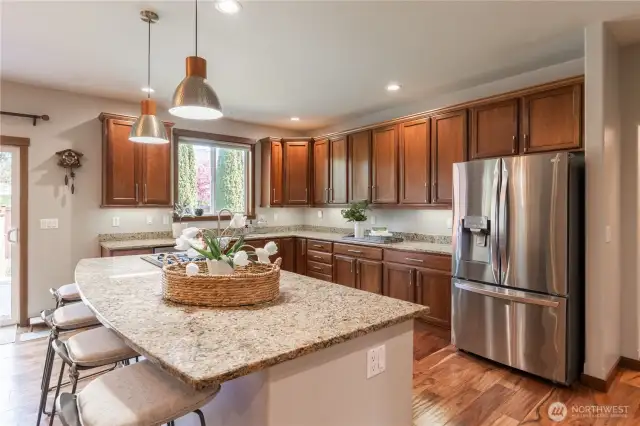 kitchen eating area