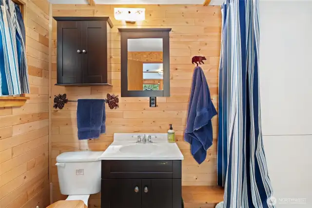 Guest Quarter Bathroom