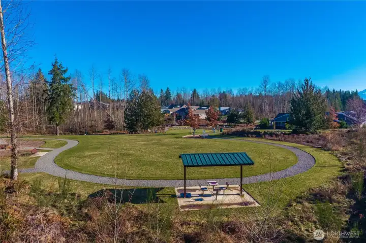 Over 11 parks in this neighborhood including a dog park, Bike Trek and over 40 miles of trails!  Walk to a Pub and enjoy flatbread and a drink while getting your 10,000 steps in!