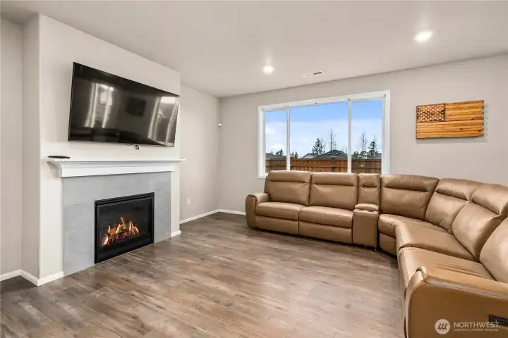 This space is filled  with natural light, just needs  a buyer to layer their own style and bring the vision to life!