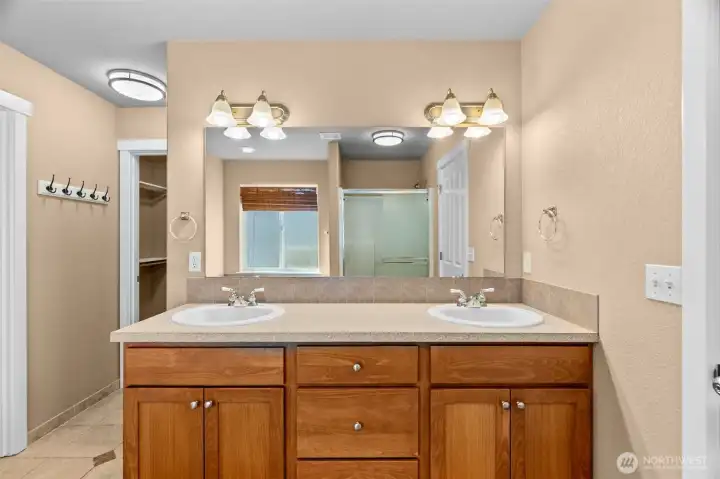 Primary bathroom vanity.