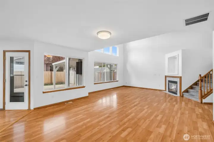 Dining Room to back yard