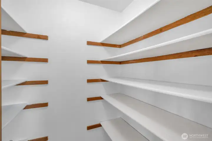 Walk in Pantry