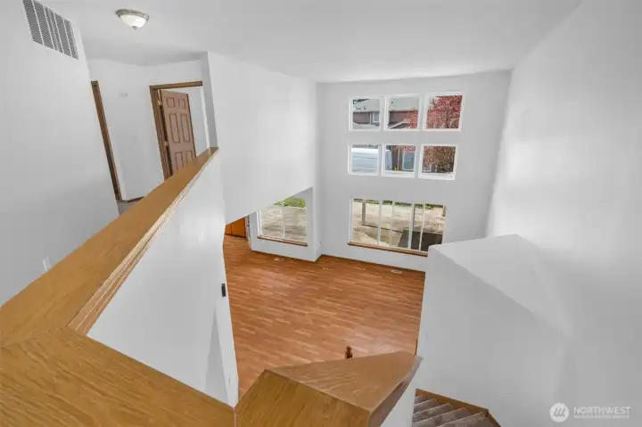 Great windows and long hallway & huge linen clostet