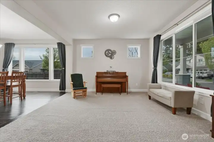 Living room, carpeted