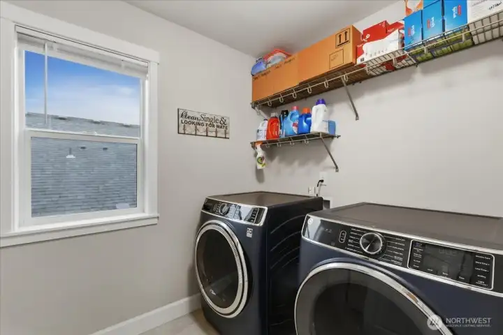 Laundry, upper, tile floor, air circulation system