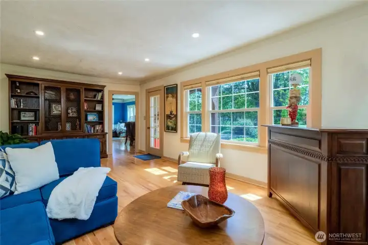 Living Room with hardwood floors