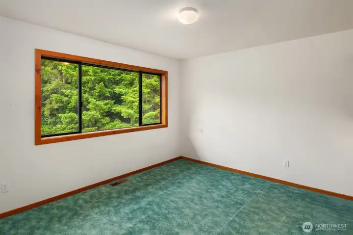 2nd Upper Bedroom