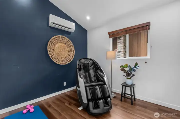 Detached office/studio is fully conditioned and wired for high-speed internet Detached office/studio is fully conditioned and wired for high-speed internet