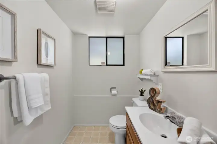 1/2 bath