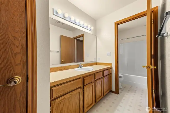 Upper leve bath Upper leve bath
