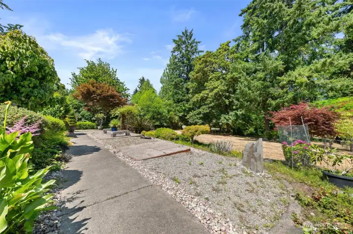 Side yard Side yard
