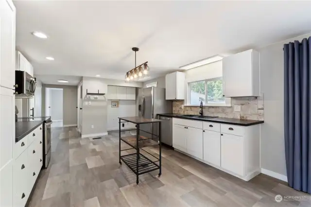 Kitchen with movable island.