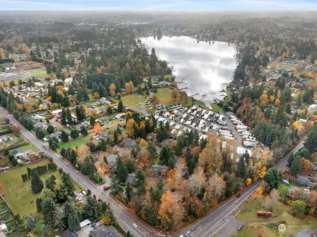 Aerial view of surrounding neighborhood and Lake Meridian.