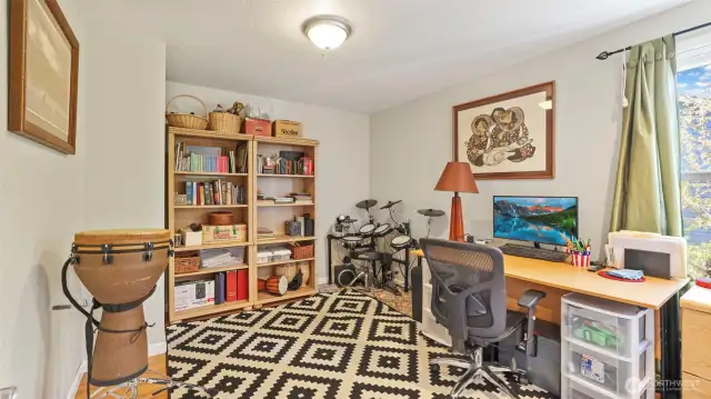 Extra room ready to fit your needs—whether it’s a quiet workspace, creative studio, or cozy reading nook