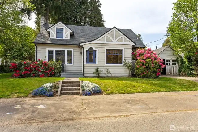 Adorable classic Carlyon home.