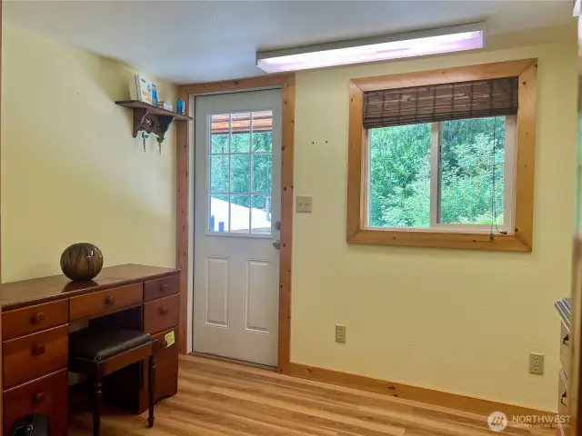 Main House Studio/Salon