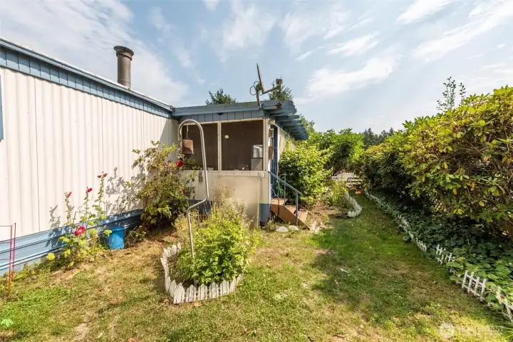 Side yard