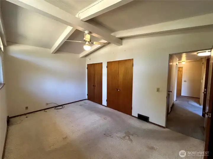 Front bedroom 2-closets