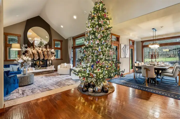 22 foot high ceiling