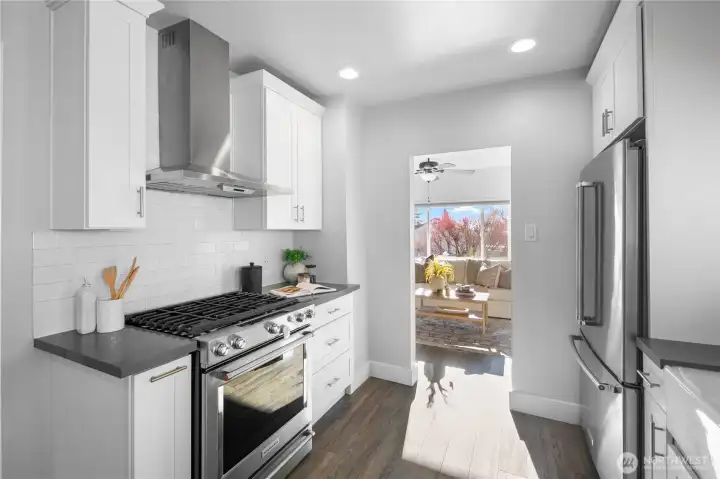 An excellent flow from the living room to the kitchen