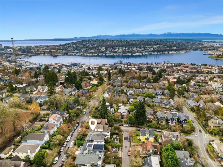 Proximity to 520 and I5, close to parks and quiet street.