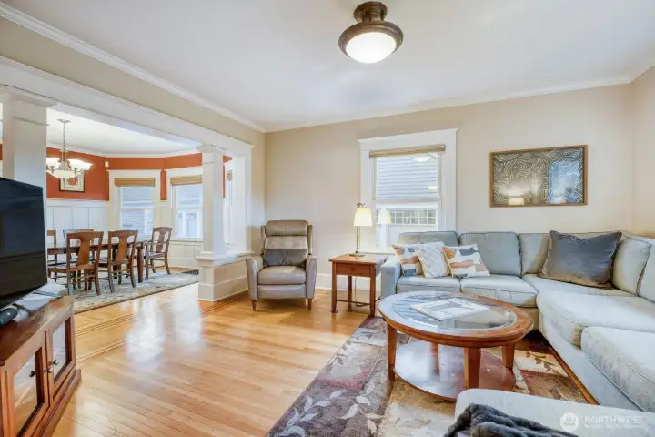 Open floor plan to dining room.