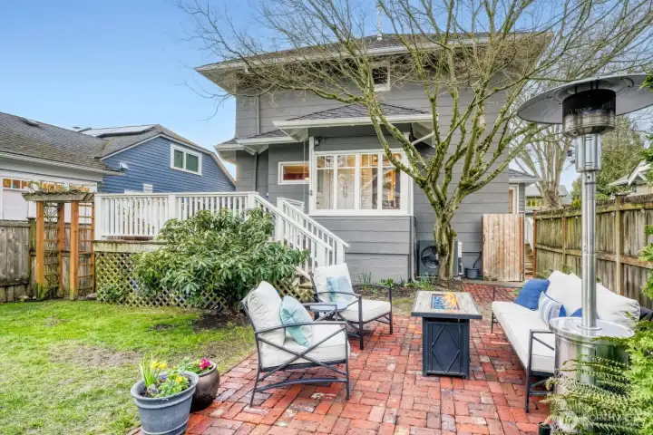 Private entertaining backyard.