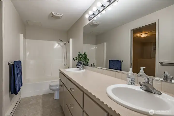 The full bath with double vanity.