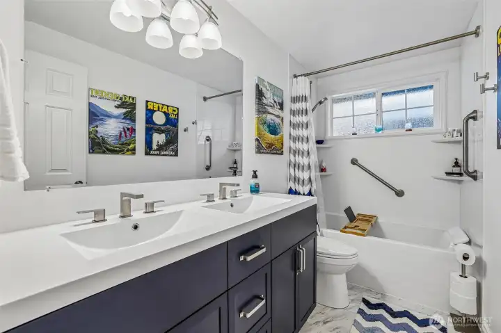 Renovated Full Hall Bathroom